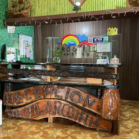 Residencial Arcoiris Hotel Puerto Iguazú Buitenkant foto